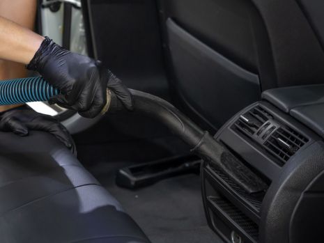 https://www.mycarforum.com/uploads/sgcarstore/data/9/9_1649050806_002 Interior Cabin Vacuum 6.jpg